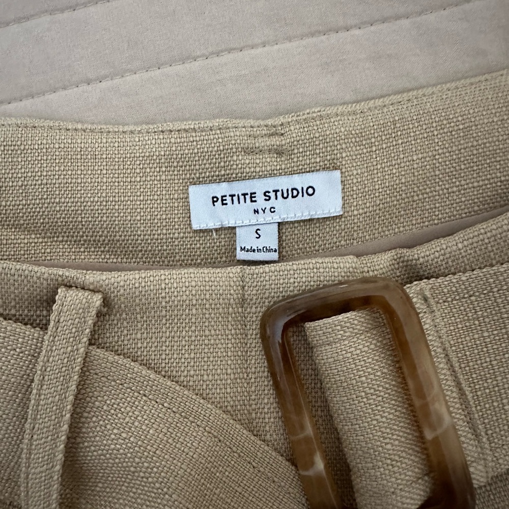 Petite Studio Beige Belted shorts